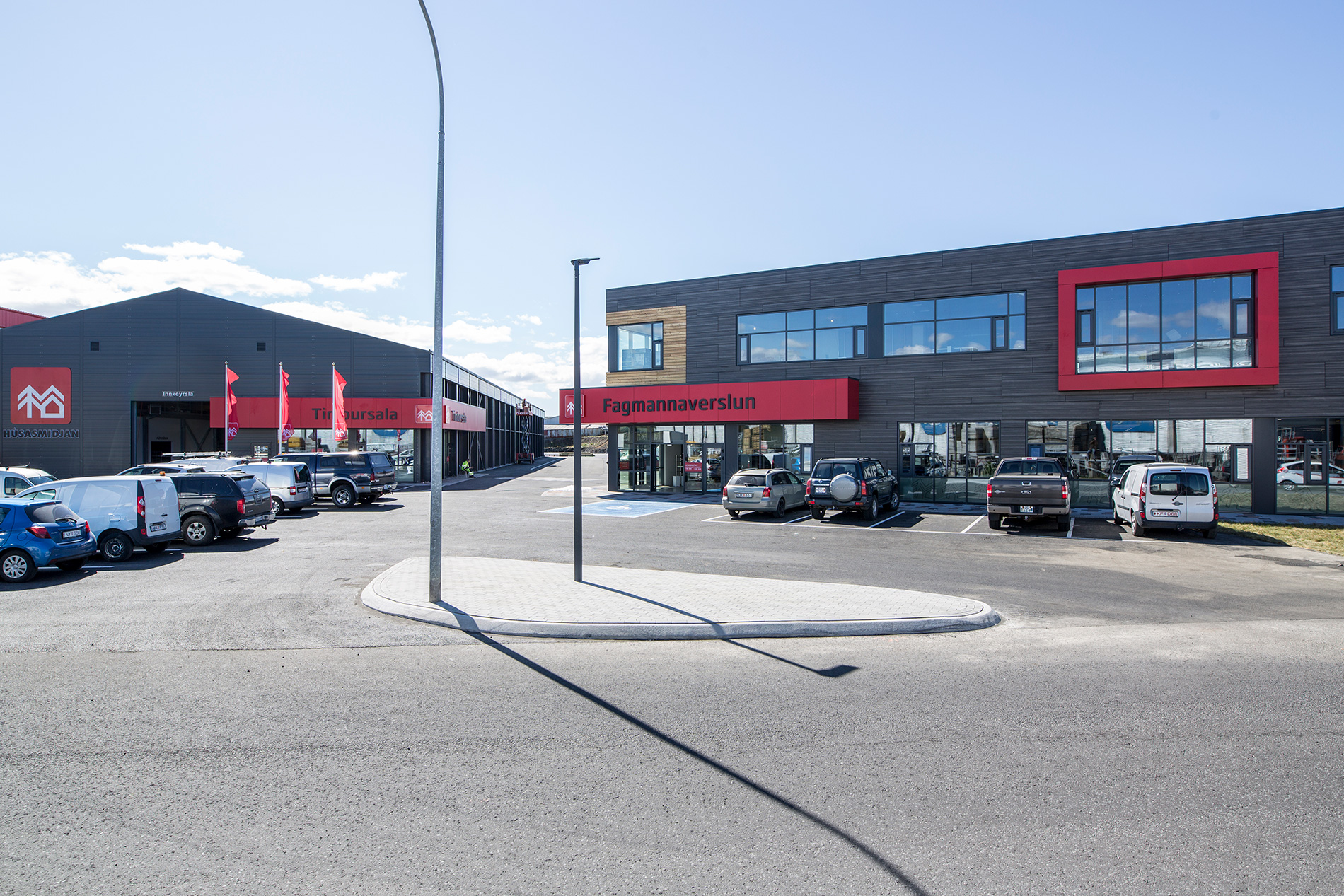 Fagmannaverslun og timbursala